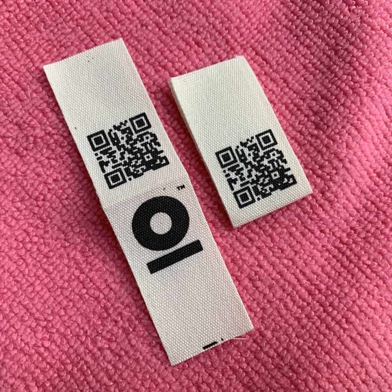 etichette QR, etichette personalizzate in tessuto intelligenti